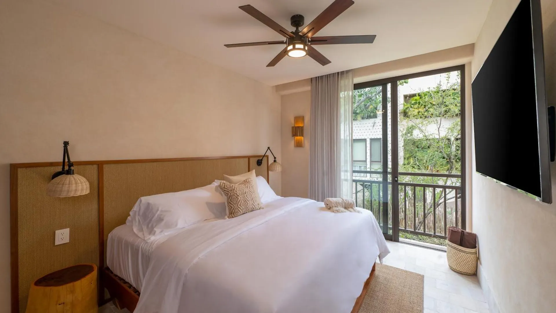 Apartment 4Br Amazing Condo With Private Pool In Tulum By Solmar Rentals